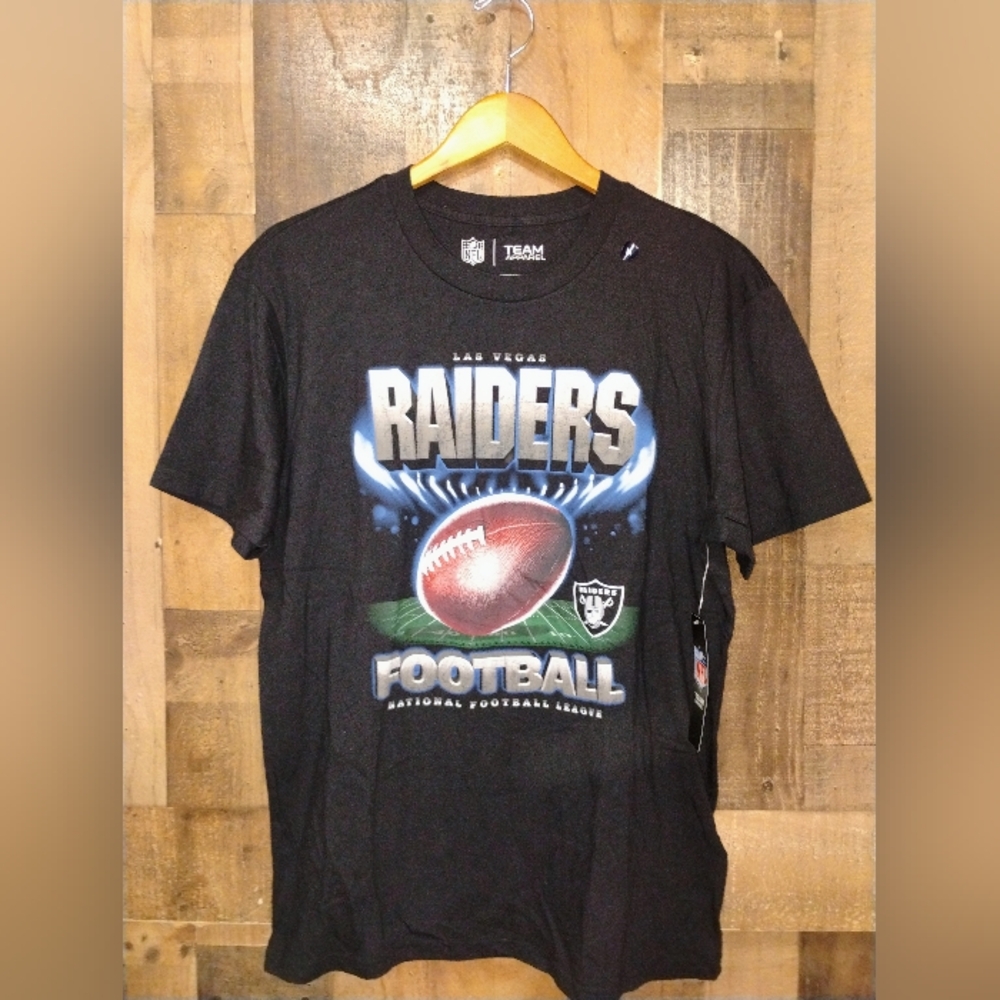 NFL Las Vegas Raiders T Shirt Mens Medium Graphic Tee Short Sleeve Football NWT